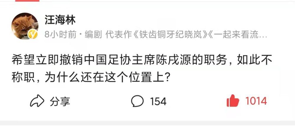 字母哥34+15利拉德31分雄鹿119-111逆转骑士首节之争骑士进攻端内外开花，米切尔复出就有良好状态首节拿到11分，内线的阿伦表现更加强势，他在首节独砍16分帮助球队确立起领先；雄鹿面对对手的狂轰滥炸打的非常被动，次节初骑士再送11-2的攻势确立起15分的领先；这之后的雄鹿终于找回状态，大洛和比斯利两记三分带队打出13-2的攻势止住颓势并追至7分进入下半场。